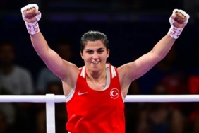 busenaz-surmeneli-yari-finale-yukseldii